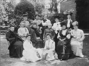 Wilhelmina Drucker. Deelnemers aan het congres van de Wereldbond voor Vrouwenkiesrecht 1908 (collectie Atria)